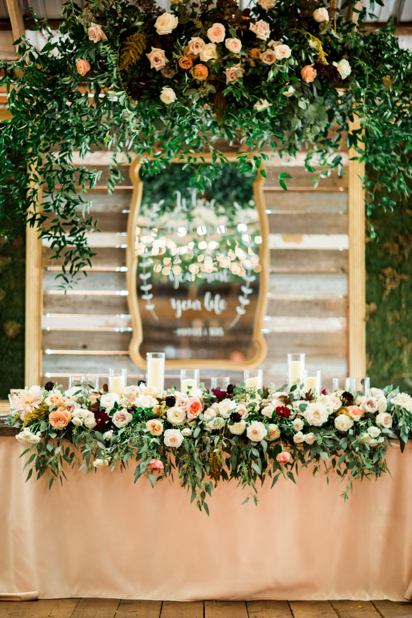 bridal party table setting with beautiful florals Vinewood Plantation Wedding in Newnan GA